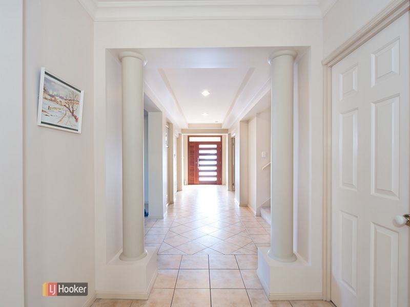 4 Chilton Crescent, North Lakes QLD 4509