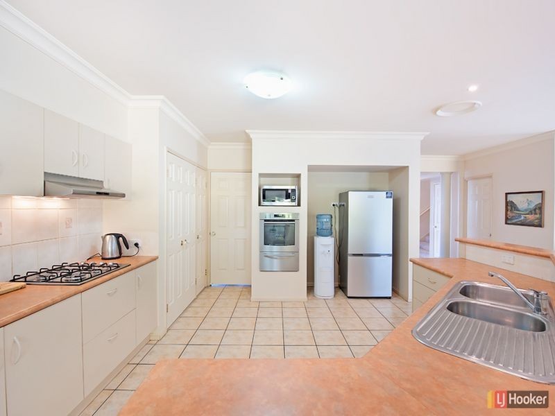 4 Chilton Crescent, North Lakes QLD 4509