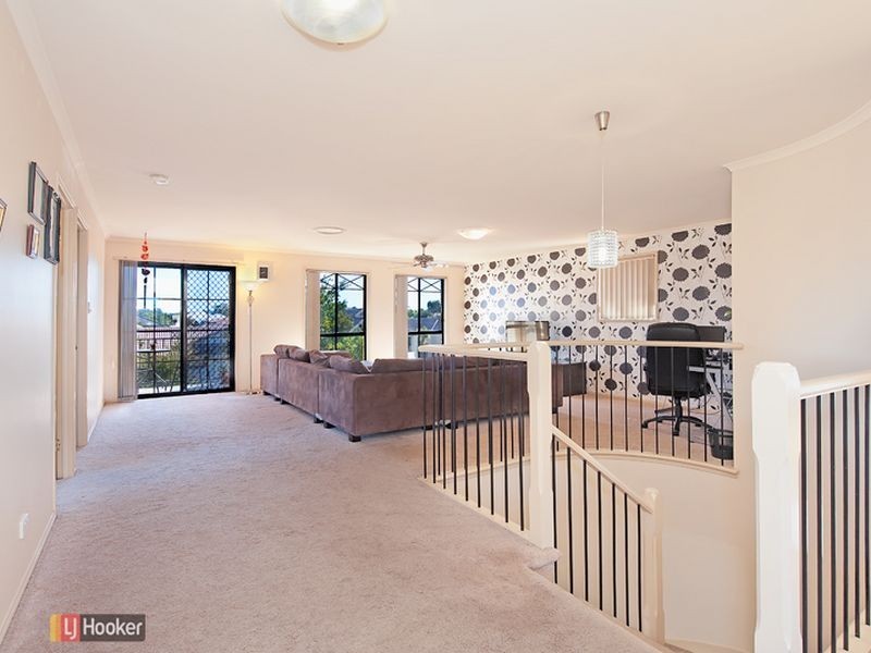 4 Chilton Crescent, North Lakes QLD 4509