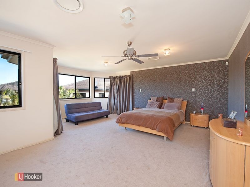 4 Chilton Crescent, North Lakes QLD 4509