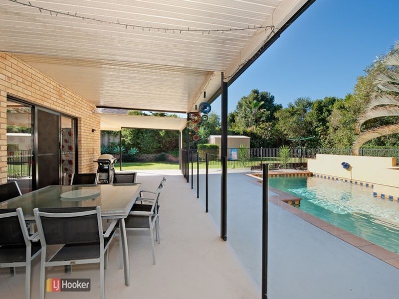 4 Chilton Crescent, North Lakes QLD 4509