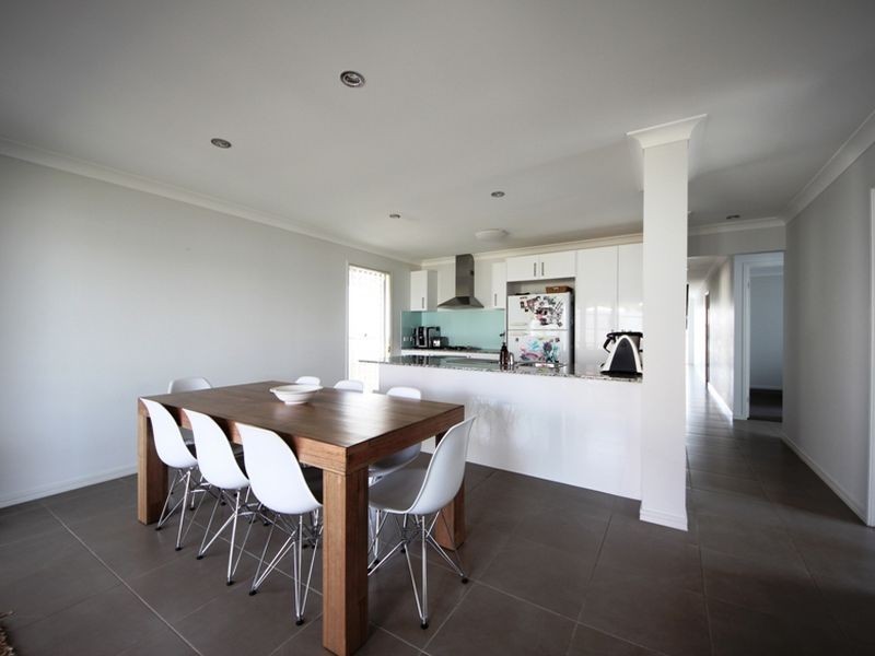 9 Lomond Street, North Lakes QLD 4509