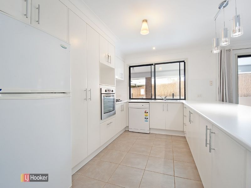 27 Sears Parade, North Lakes QLD 4509