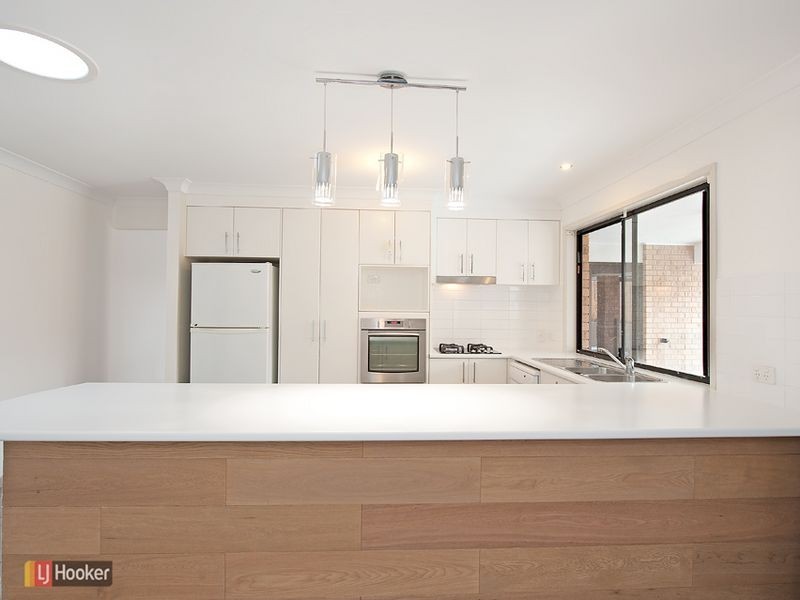 27 Sears Parade, North Lakes QLD 4509