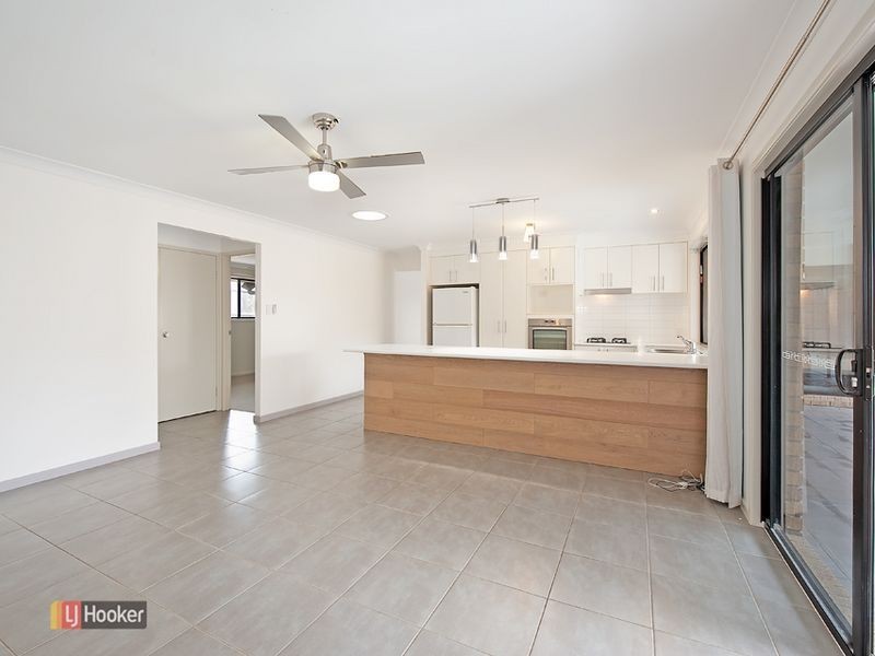 27 Sears Parade, North Lakes QLD 4509