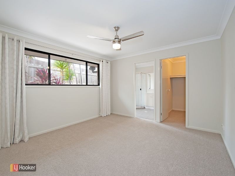 27 Sears Parade, North Lakes QLD 4509