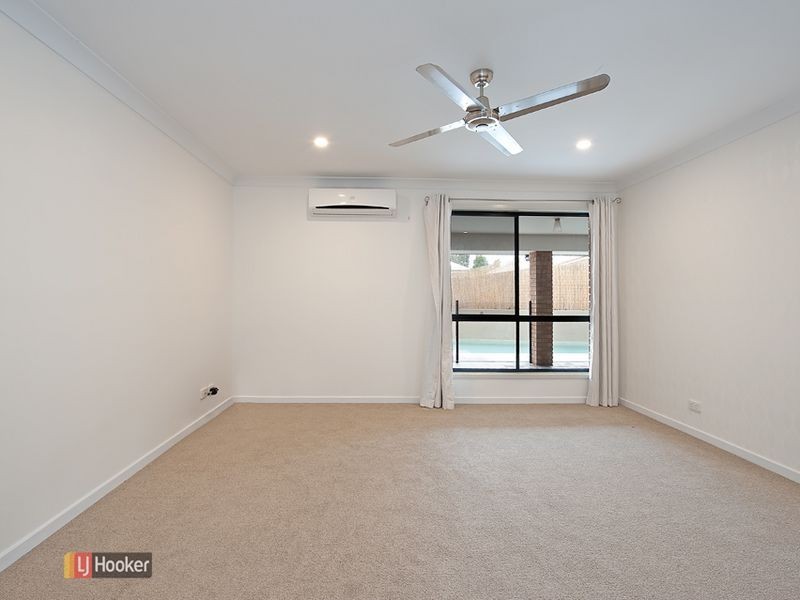 27 Sears Parade, North Lakes QLD 4509