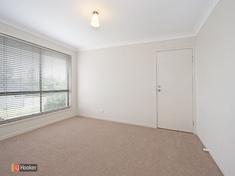 27 Sears Parade, North Lakes QLD 4509