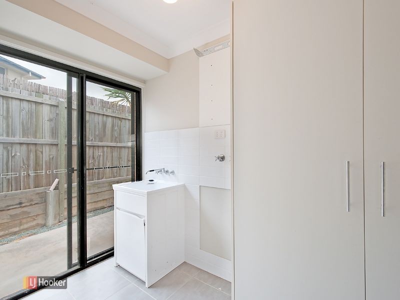 27 Sears Parade, North Lakes QLD 4509