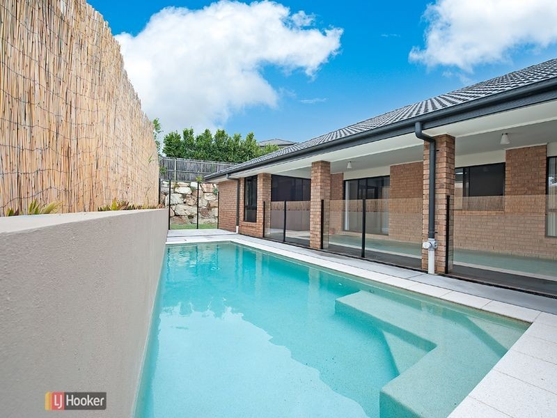 27 Sears Parade, North Lakes QLD 4509
