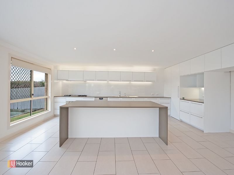 39 Southerden Drive, North Lakes QLD 4509