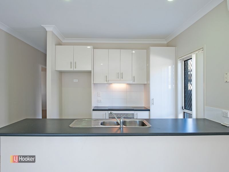 9 Crenshaw St, North Lakes QLD 4509