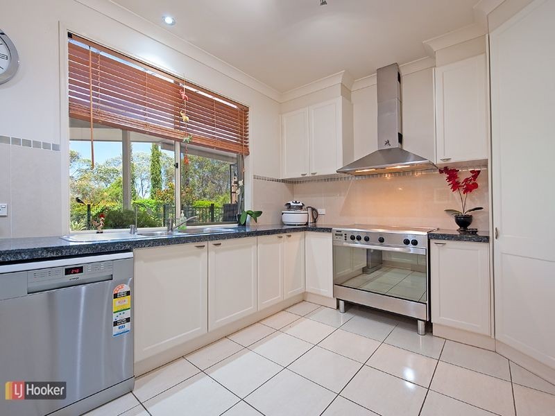 38 Sandpiper Avenue, North Lakes QLD 4509
