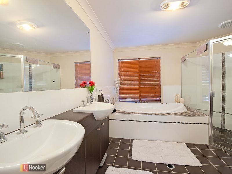 38 Sandpiper Avenue, North Lakes QLD 4509