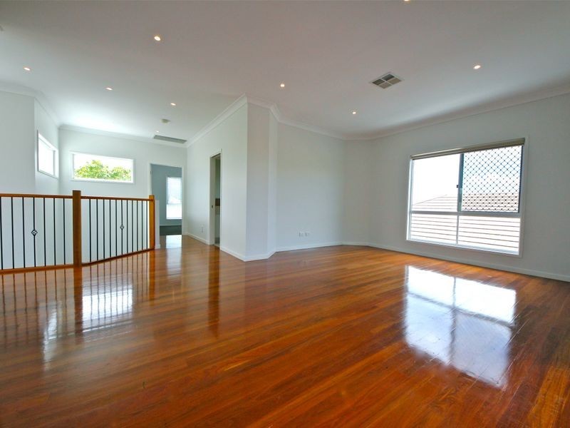 18 Elkington Cct, North Lakes QLD 4509