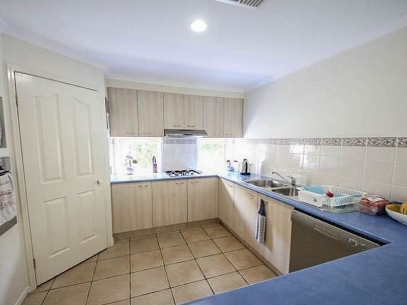 8 Hamersley Court, North Lakes QLD 4509