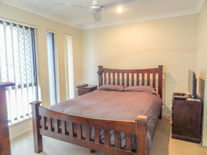 11 Sears Parade, North Lakes QLD 4509