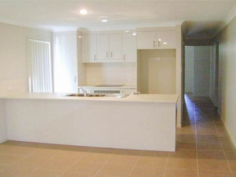 11 Sears Parade, North Lakes QLD 4509