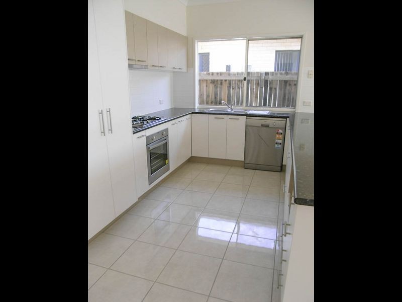 8 Dusky Street, North Lakes QLD 4509