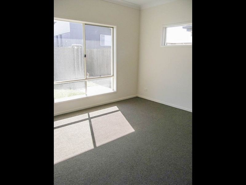8 Dusky Street, North Lakes QLD 4509