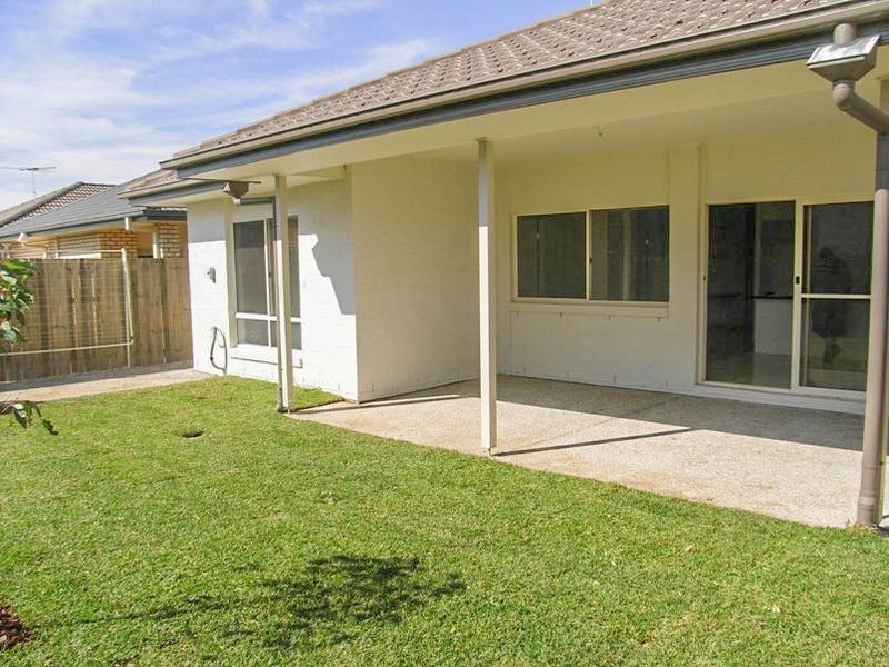 8 Dusky Street, North Lakes QLD 4509
