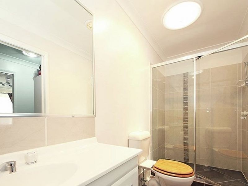 1/4 Olivine Court, Rothwell QLD 4022