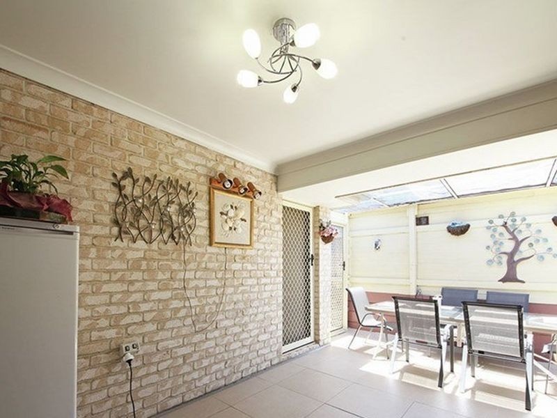 1/4 Olivine Court, Rothwell QLD 4022