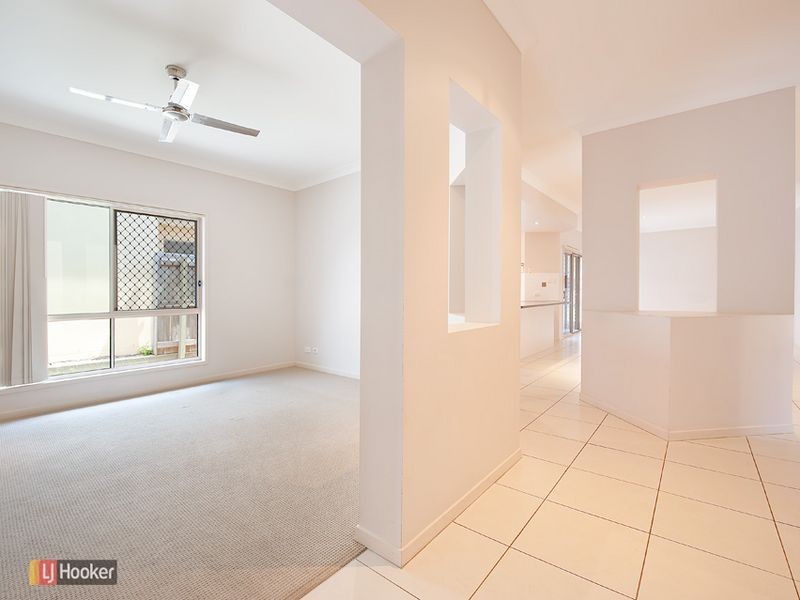 19 Echidna Parade, North Lakes QLD 4509