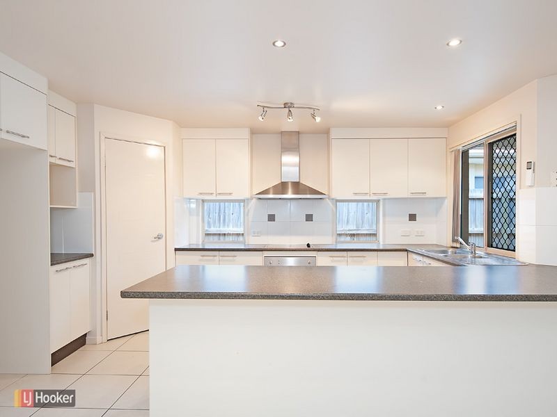 19 Echidna Parade, North Lakes QLD 4509