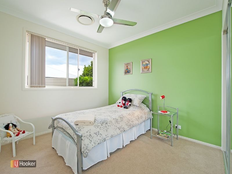 8 Troon Street, North Lakes QLD 4509