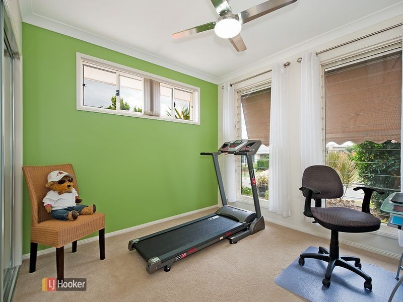 8 Troon Street, North Lakes QLD 4509