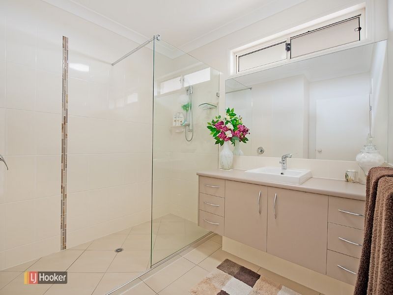 8 Troon Street, North Lakes QLD 4509