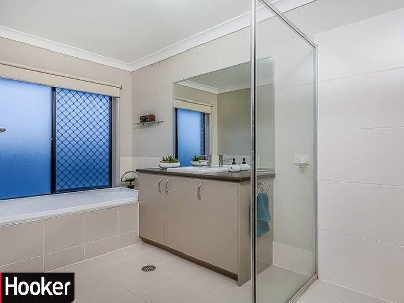 4 Kennedia Court, North Lakes QLD 4509