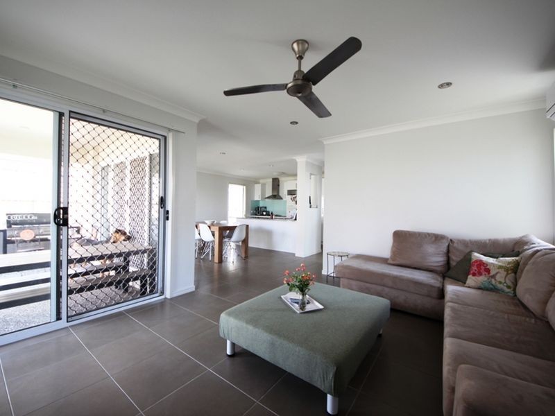 9 Lomond Street, North Lakes QLD 4509