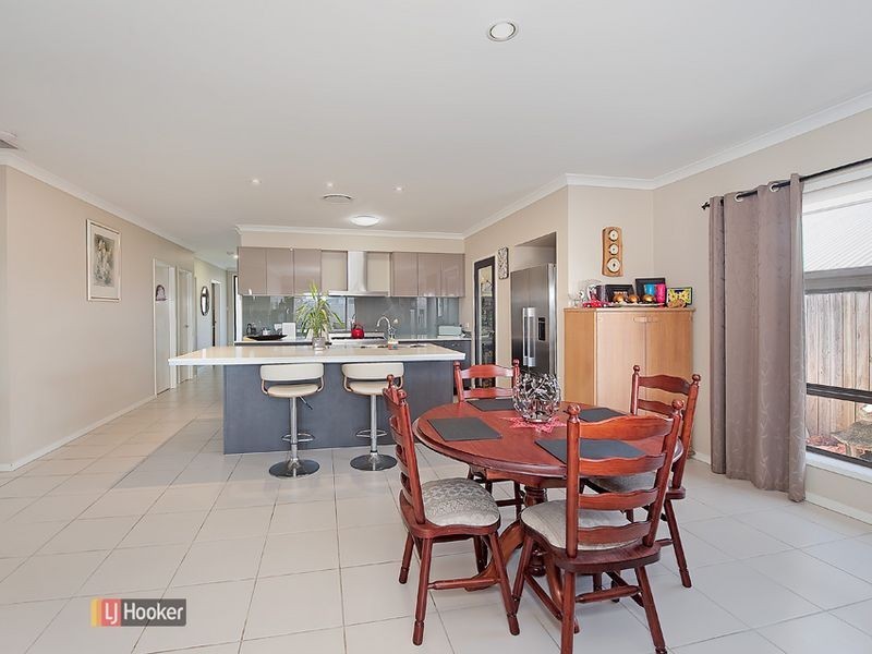 22 Troon Street, North Lakes QLD 4509