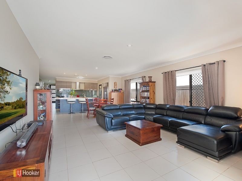 22 Troon Street, North Lakes QLD 4509