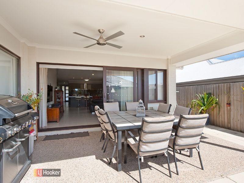 22 Troon Street, North Lakes QLD 4509