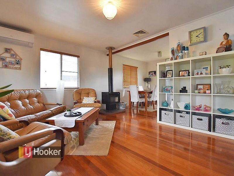 8 Golden Avenue, Kallangur QLD 4503