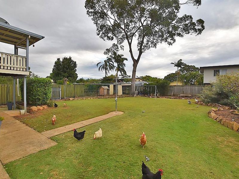 8 Golden Avenue, Kallangur QLD 4503