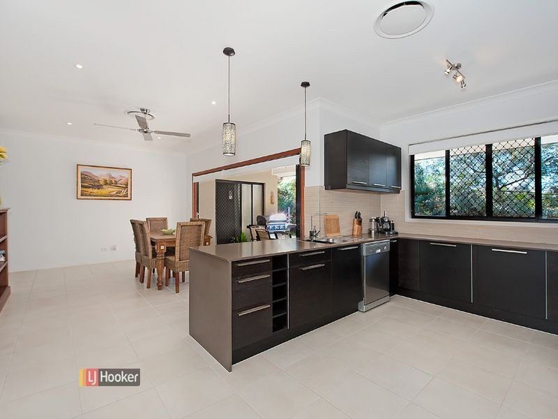102 Nicklaus Parade, North Lakes QLD 4509
