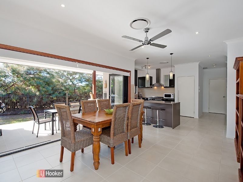 102 Nicklaus Parade, North Lakes QLD 4509