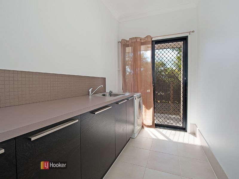 102 Nicklaus Parade, North Lakes QLD 4509