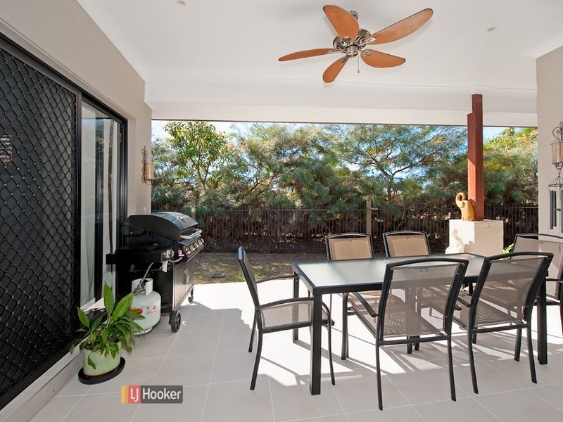 102 Nicklaus Parade, North Lakes QLD 4509