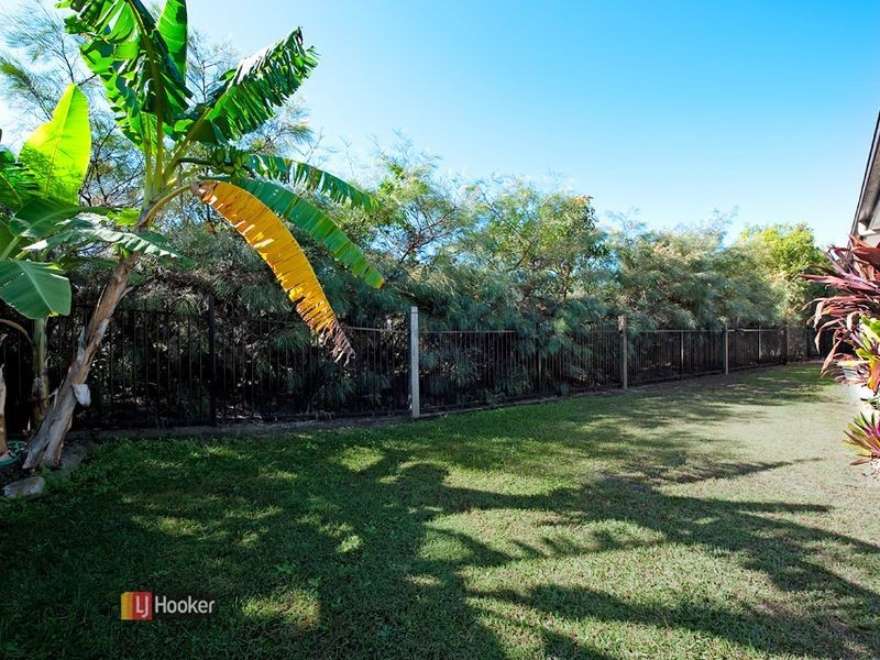 102 Nicklaus Parade, North Lakes QLD 4509