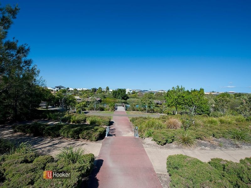 102 Nicklaus Parade, North Lakes QLD 4509