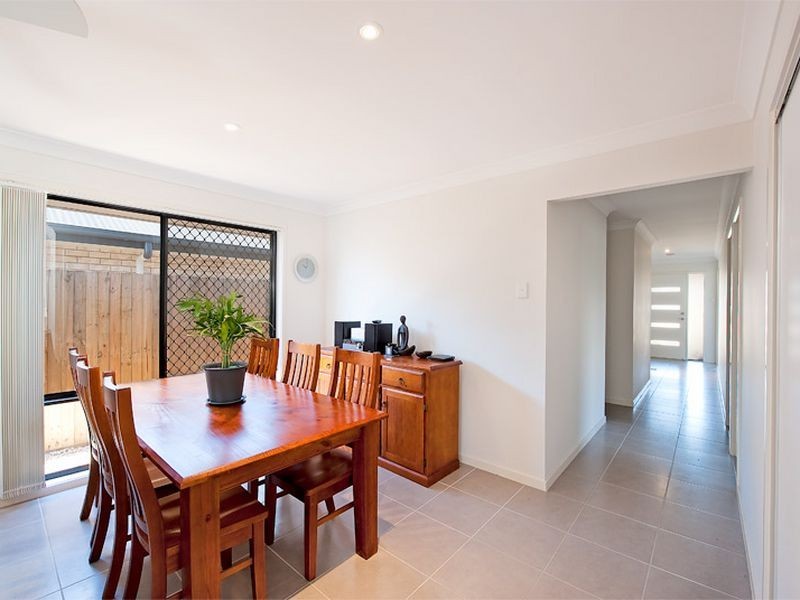 3 Ravensbourne Crescent, North Lakes QLD 4509