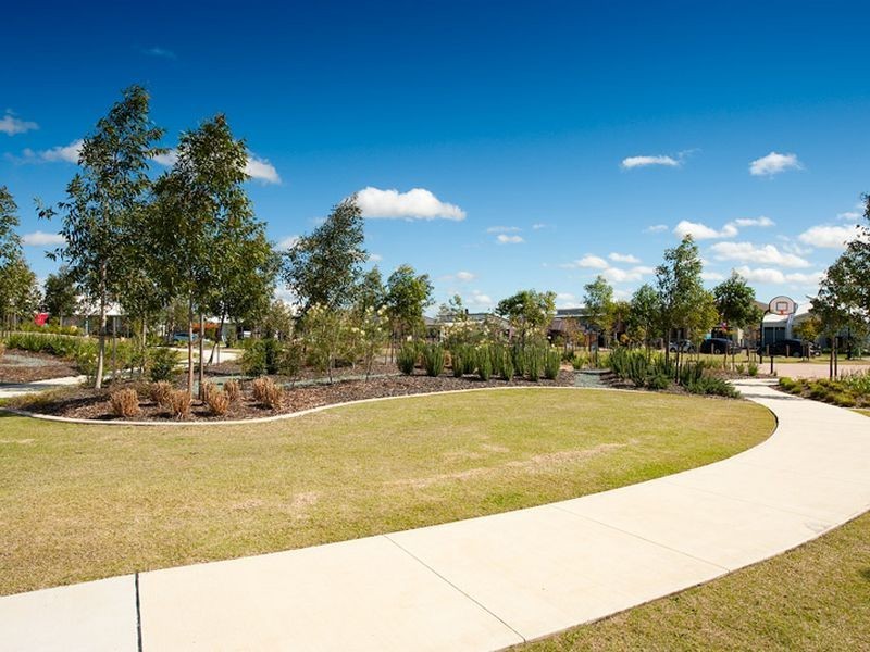 3 Ravensbourne Crescent, North Lakes QLD 4509