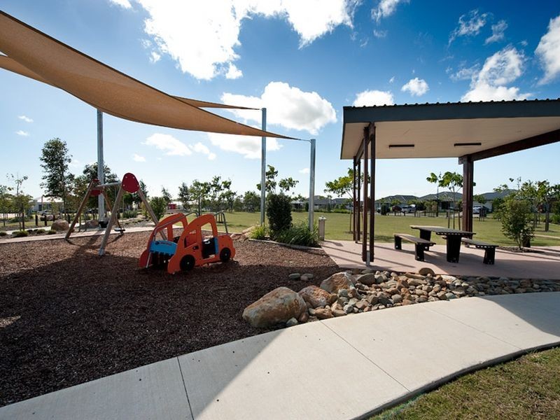 3 Ravensbourne Crescent, North Lakes QLD 4509