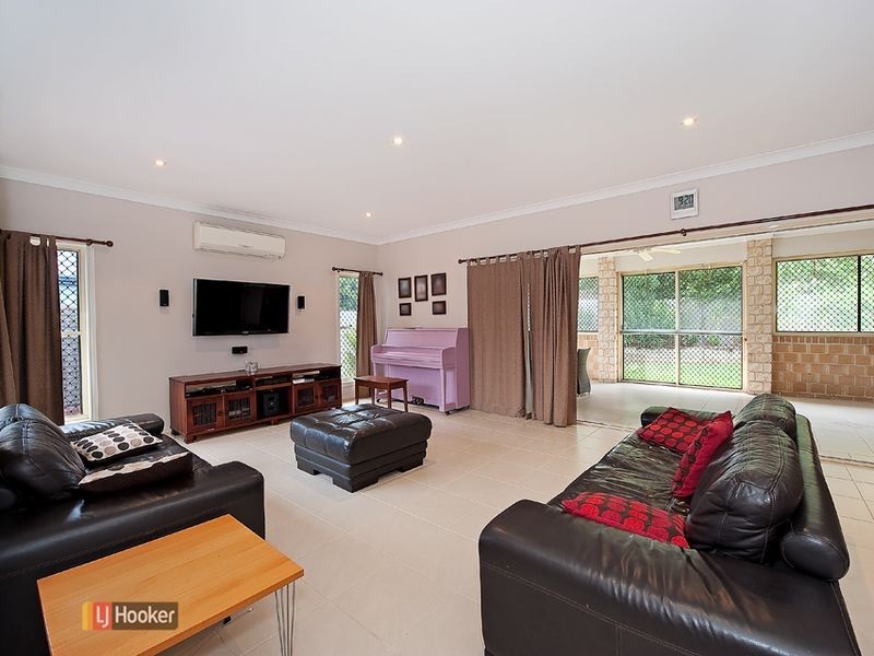 4 Brookfield Street, North Lakes QLD 4509