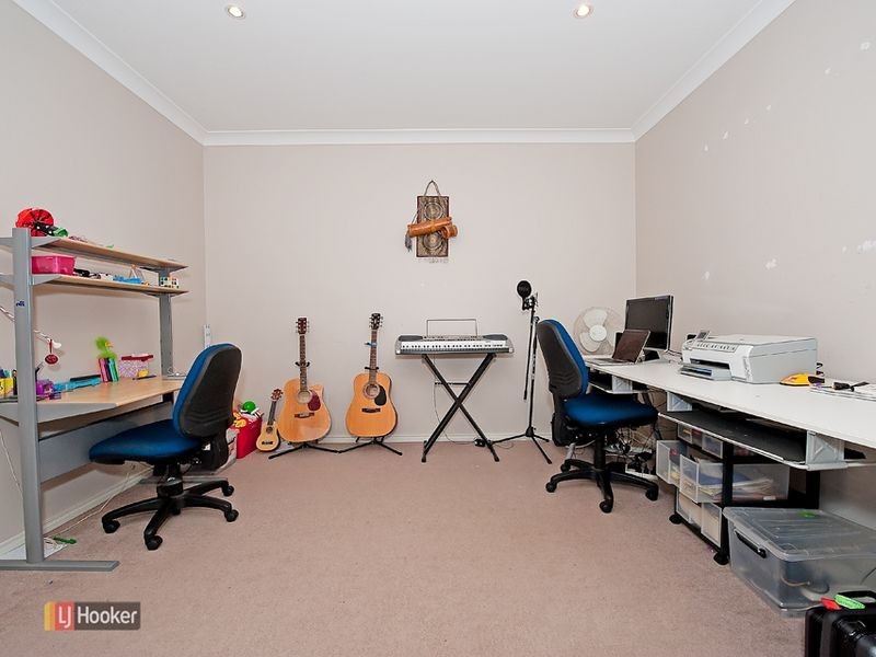 4 Brookfield Street, North Lakes QLD 4509